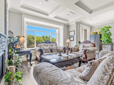 331 E Eighth Avenue - 4