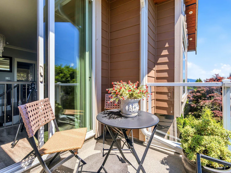 331 E Eighth Avenue, New Westminster, BC, V3L 4K7 - 31
