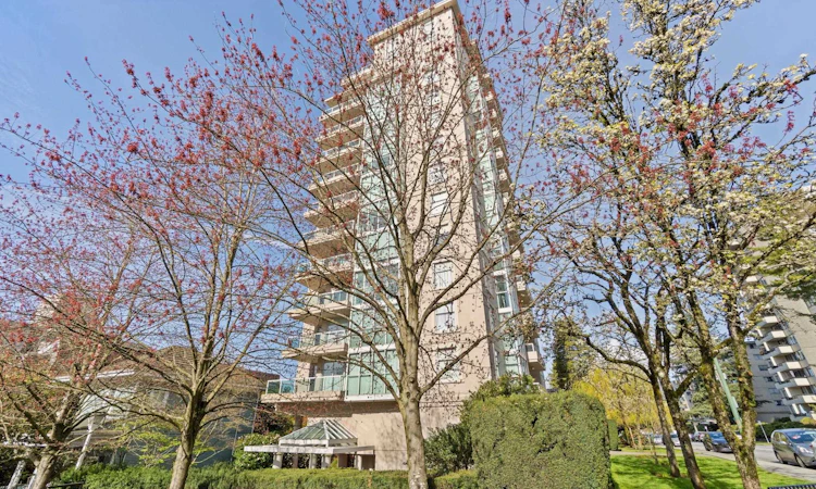 602-567 Lonsdale Avenue