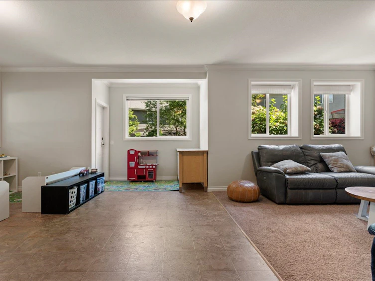 33653 Graham Court, Mission, BC, V2V 7P1 - 33