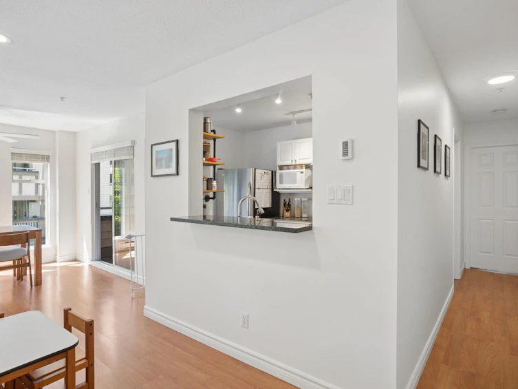 N302-628 W 13th Avenue, Vancouver, BC, V5Z 1N9 - 10