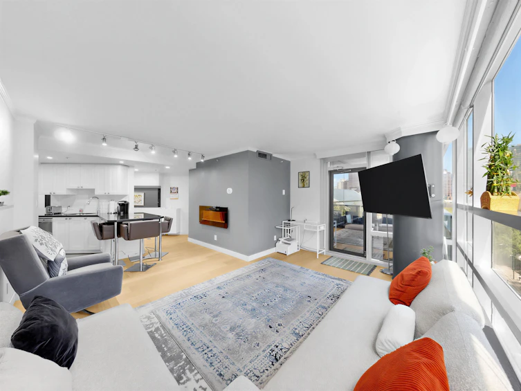 708-1050 Burrard Street, Vancouver, BC, V6Z 2S3 - 4