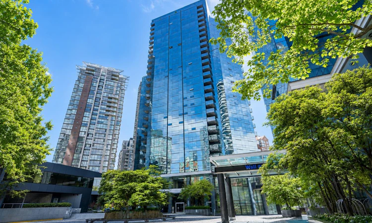 708-1050 Burrard Street