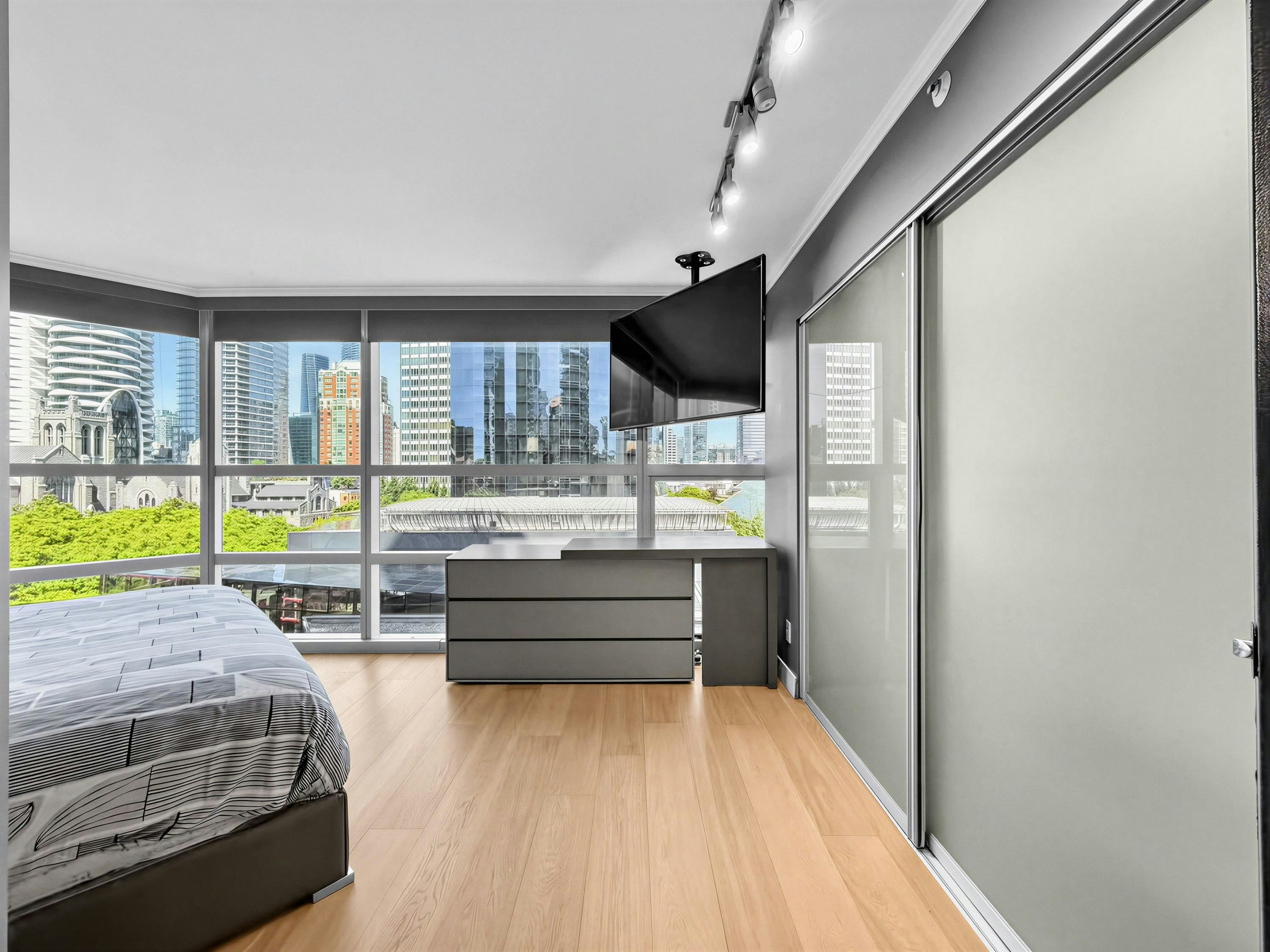 708-1050 Burrard Street, Vancouver, BC, V6Z 2S3 - 11