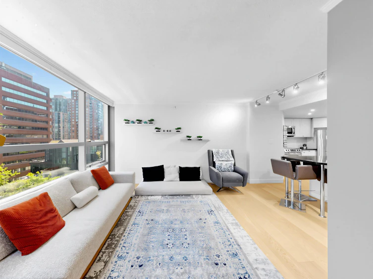 708-1050 Burrard Street, Vancouver, BC, V6Z 2S3 - 2