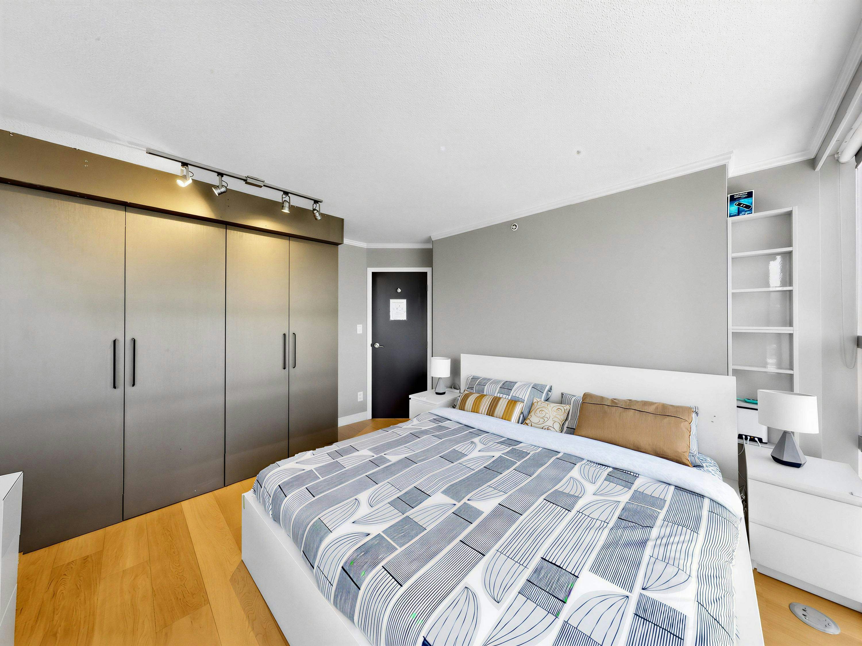 708-1050 Burrard Street, Vancouver, BC, V6Z 2S3 - 9