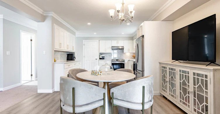 7776 Osler Street, Vancouver, BC, V6P 4C7 - 7