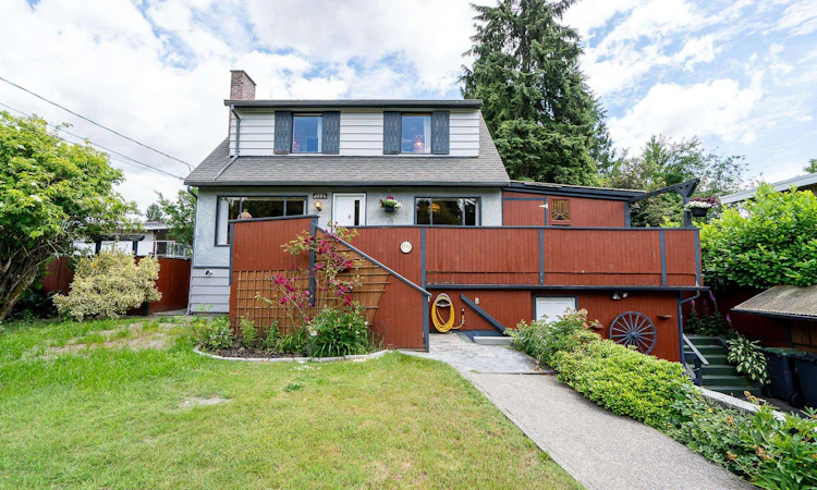 3554 Hastings Street