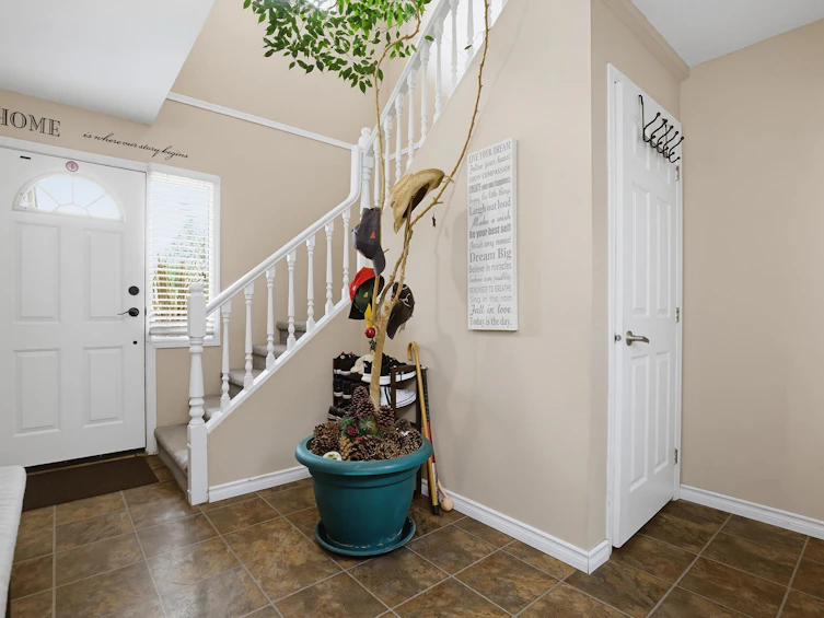 7957 Burdock Street, Mission, BC, V2V 4Y5 - 3