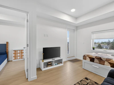 E512-10829 140 Street - 4