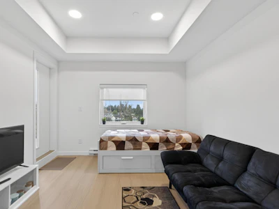 E512-10829 140 Street - 5