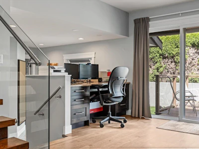 3672 Burnside Drive - 5