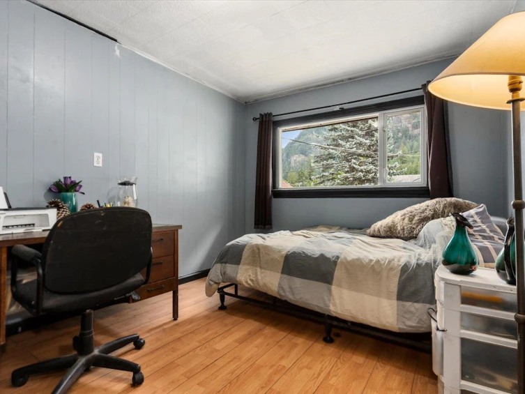 19865 Peter Street, Hope, BC, V0X 1L2 - 20
