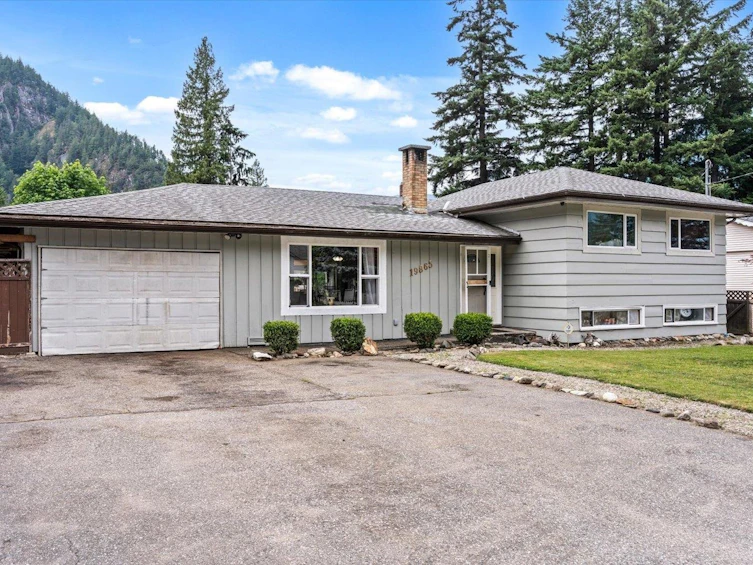 19865 Peter Street, Hope, BC, V0X 1L2