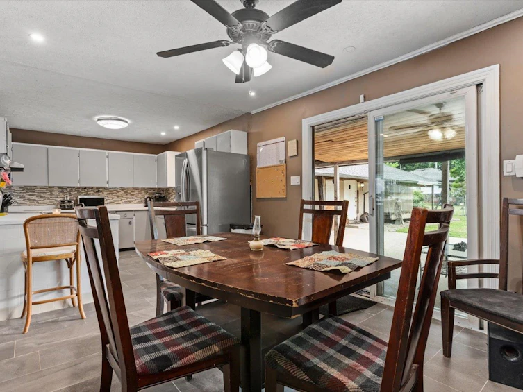 19865 Peter Street, Hope, BC, V0X 1L2 - 10