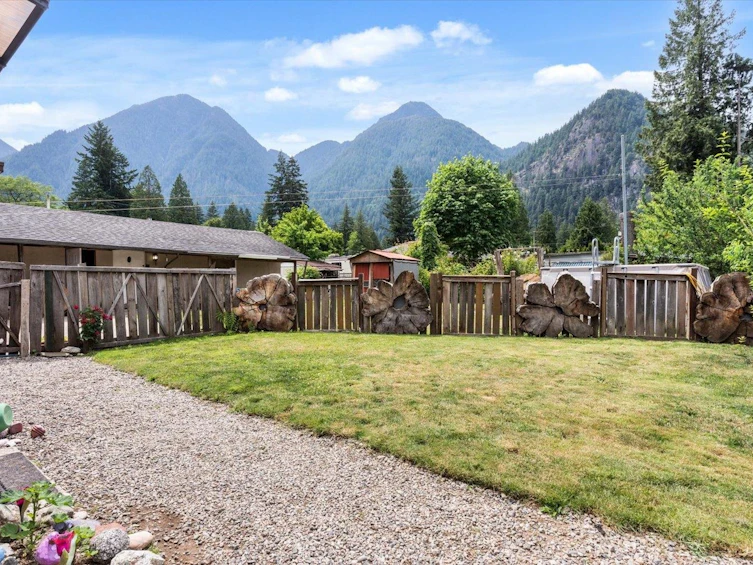 19865 Peter Street, Hope, BC, V0X 1L2 - 38