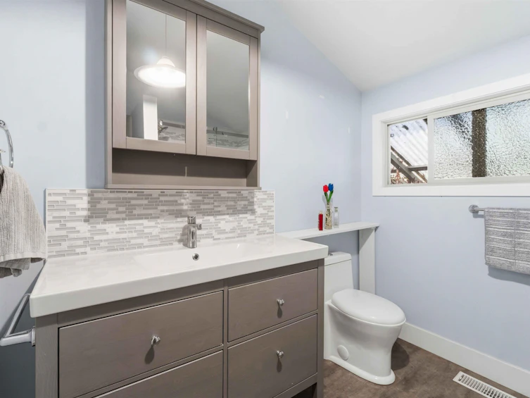 205 Fourth Avenue, New Westminster, BC, V3L 1N5 - 15