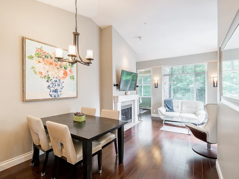 314 - 1675 W 10th Avenue, Vancouver BC V6J 2A2