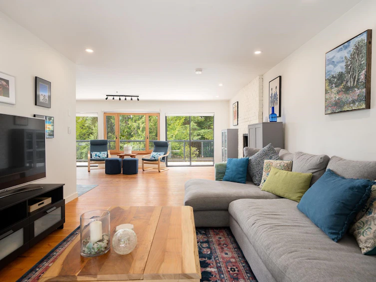 1569 Whitesails Drive, Bowen Island, BC, V0N 1G2 - 14