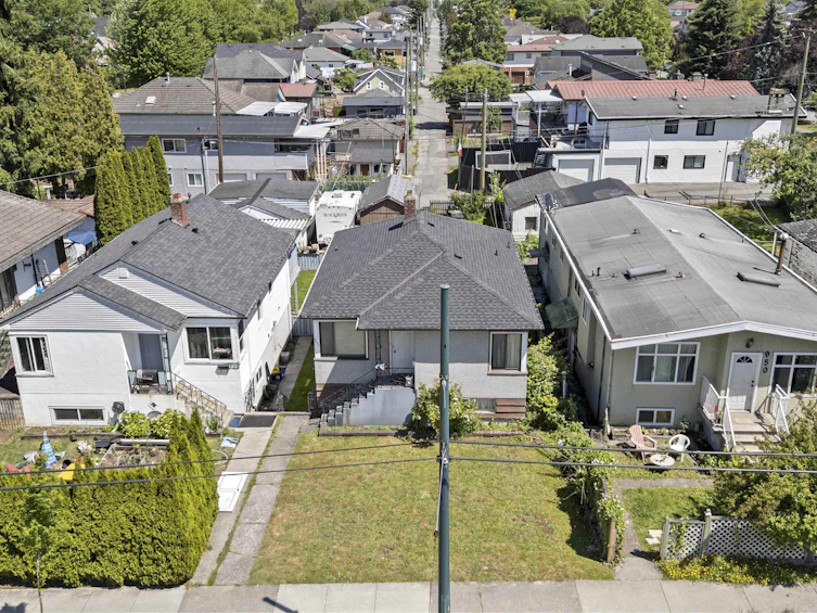 942 Nanaimo Street, Vancouver, BC, V5L 4S9 - 30