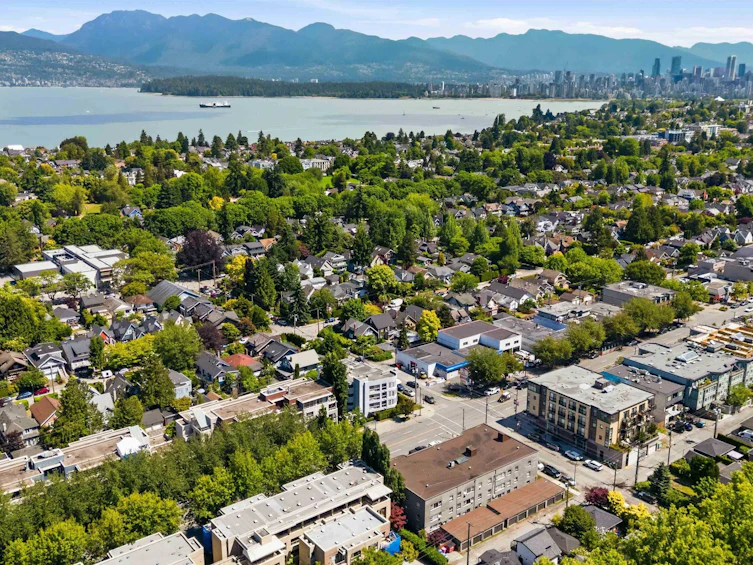 402-3505 W Broadway, Vancouver, BC, V6R 2B5 - 30