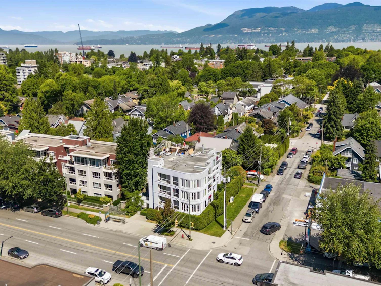 402-3505 W Broadway, Vancouver, BC, V6R 2B5 - 28