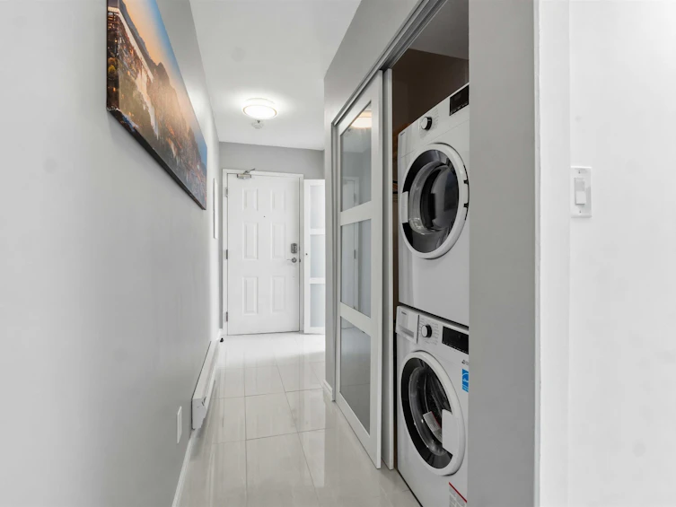 402-3505 W Broadway, Vancouver, BC, V6R 2B5 - 23