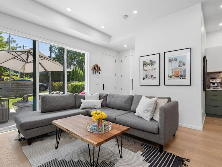 11 E 19th Avenue, Vancouver, BC, V5V 1H8 - 7