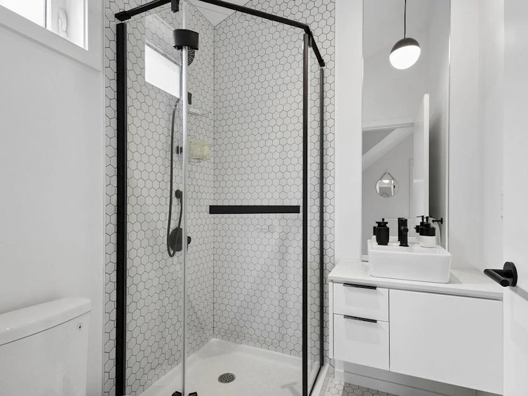 11 E 19th Avenue, Vancouver, BC, V5V 1H8 - 29