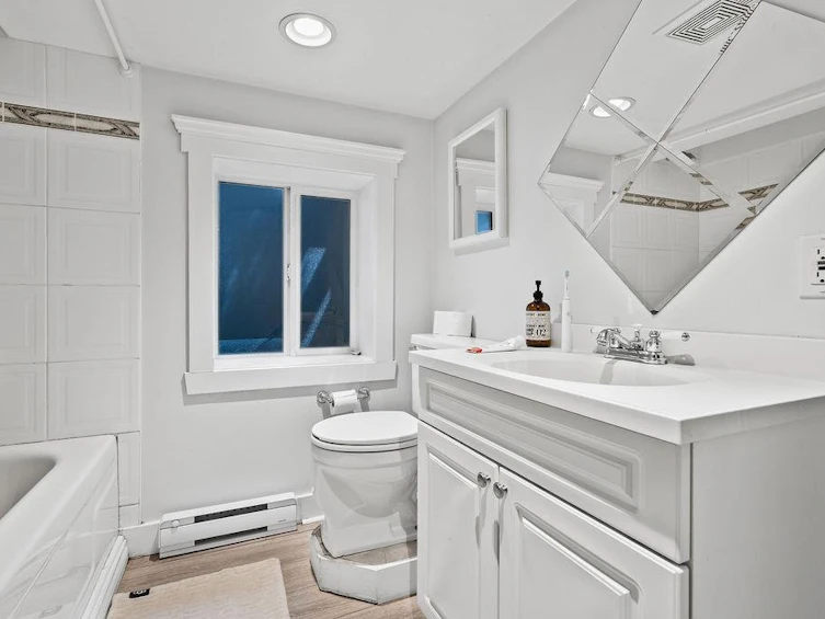 184 E 22nd Avenue, Vancouver, BC, V5V 1T6 - 29
