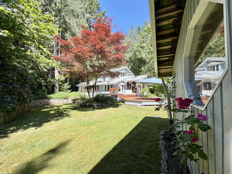 3658 Beach Avenue, Roberts Creek, BC, V0N 2W2 - 5