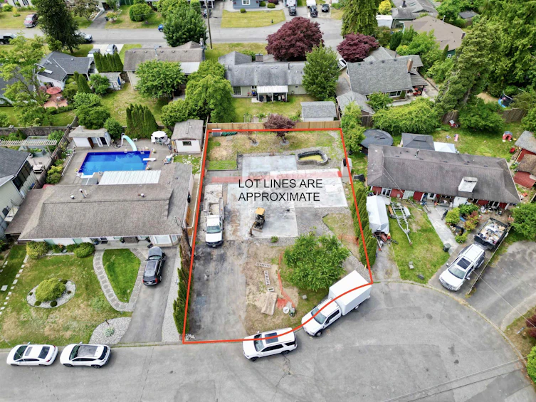 11751 195a Street, Pitt Meadows, BC, V3Y 2W8 - 2