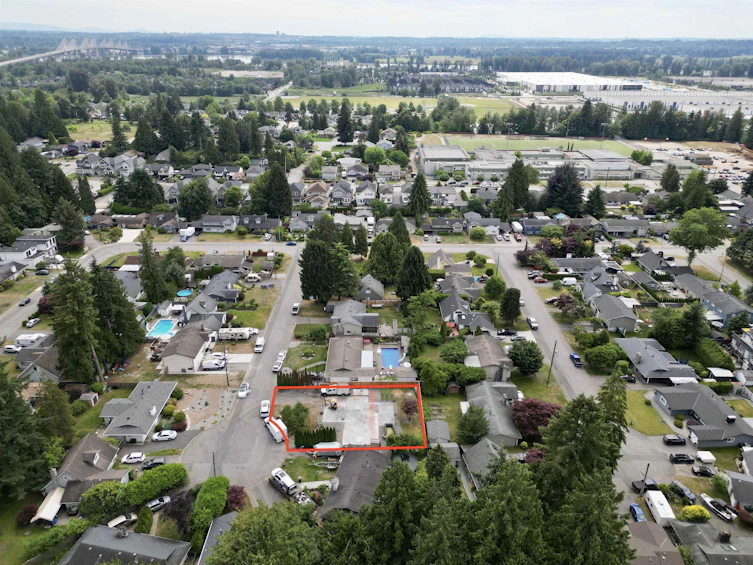 11751 195a Street, Pitt Meadows, BC, V3Y 2W8 - 4