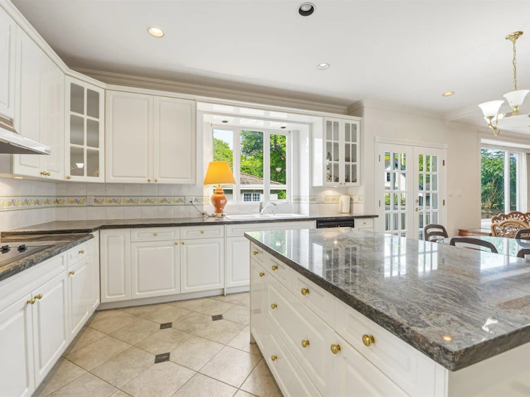 6582 Maple Street, Vancouver, BC, V6P 5P2 - 26
