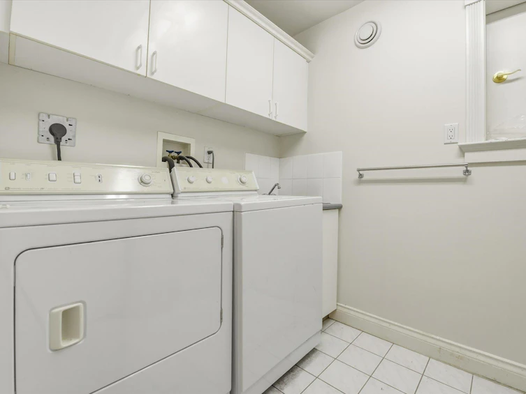 6582 Maple Street, Vancouver, BC, V6P 5P2 - 21