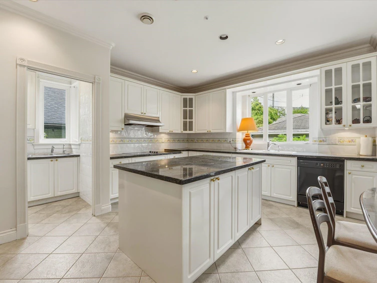6582 Maple Street, Vancouver, BC, V6P 5P2 - 24
