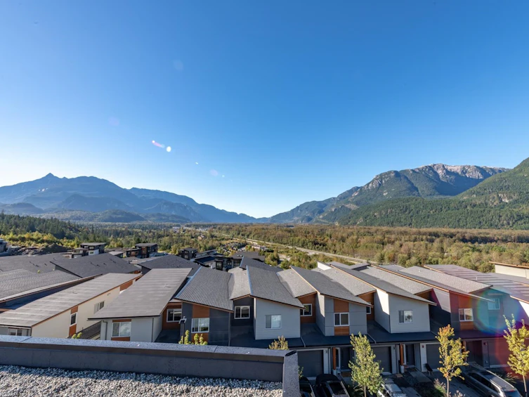 301-41328 Skyridge Place, Squamish, BC, V8B 0Y7 - 2