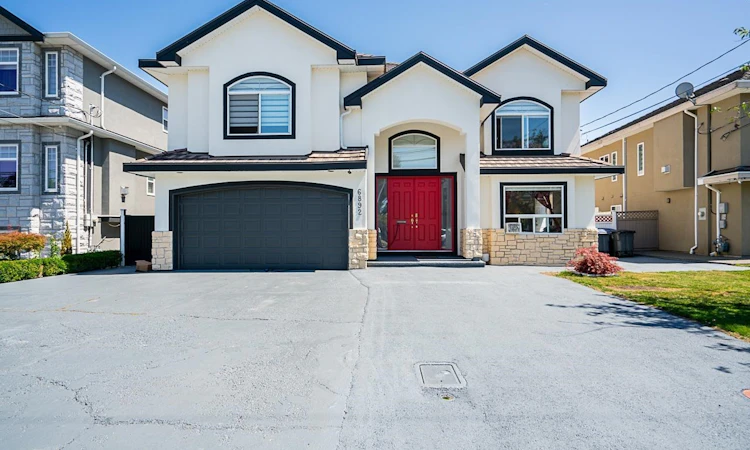 6892 130 Street