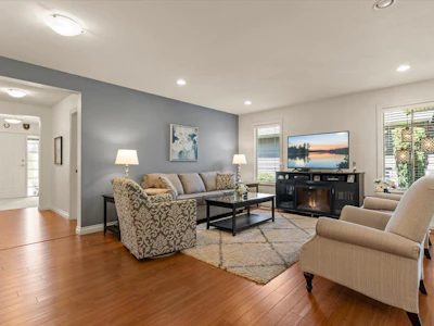 214-46000 Thomas Road - 5