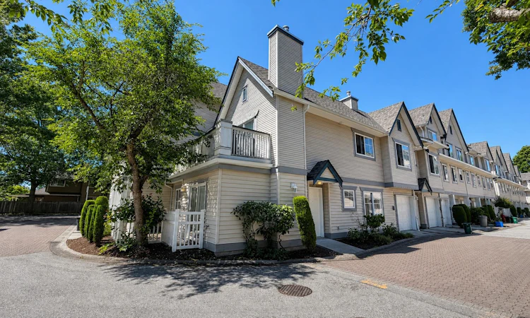 65-6833 Livingstone Place