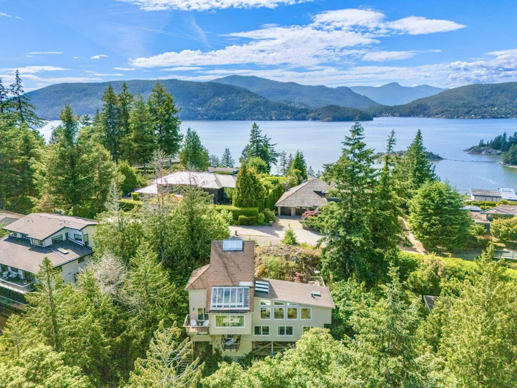 6236 Summit Avenue, West Vancouver, BC, V7W 1Y2 - 40