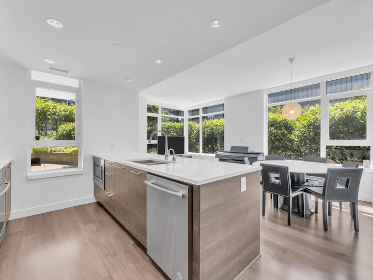 203-8538 River District Crossing, Vancouver, BC, V5S 0C9