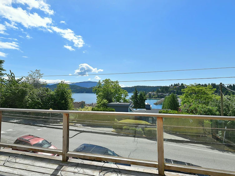 511 S Fletcher Road, Gibsons, BC, V0N 1V8 - 8