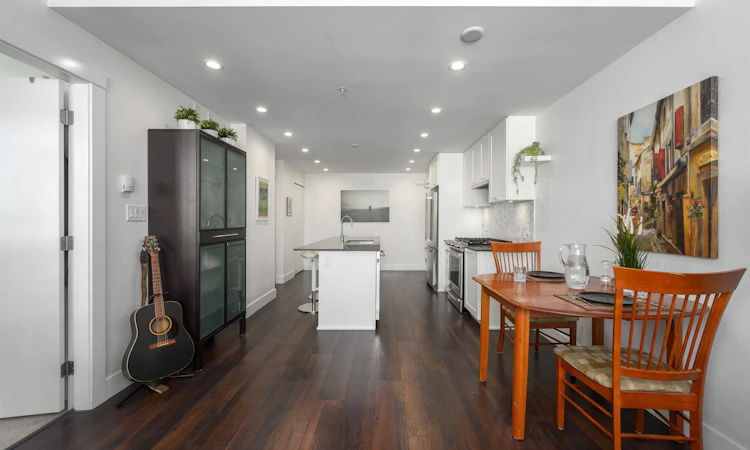 504-131 E 3rd Street