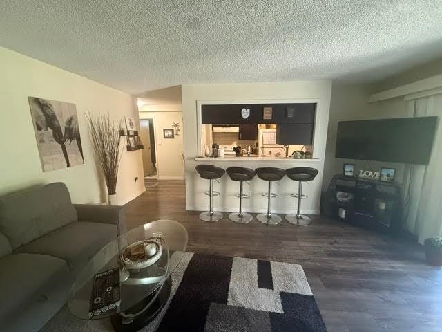 310-9867 Manchester Drive, Burnaby, BC, V3N 4P6
