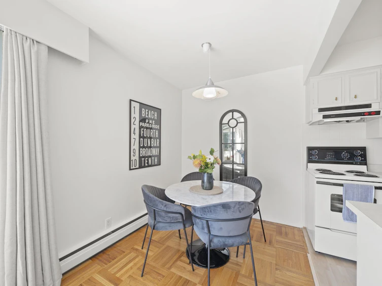 504-1750 Esquimalt Avenue, West Vancouver, BC, V7V 1R8 - 3