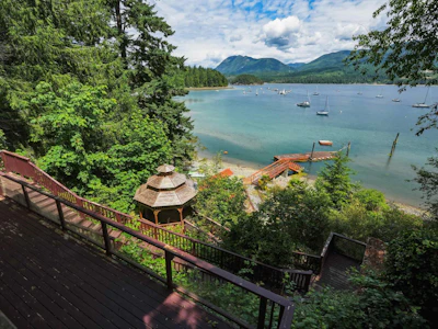 5810 Marine Way - 2