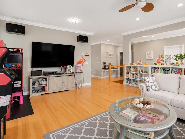 4694 Northview Court, Burnaby, BC, V5H 1E3 - 6