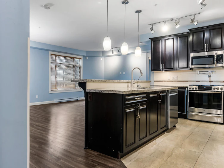 201-32445 Simon Avenue, Abbotsford, BC, V2T 0G7 - 10