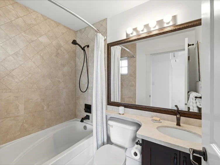 1828 E Georgia Street, Vancouver, BC, V5L 2B6 - 19